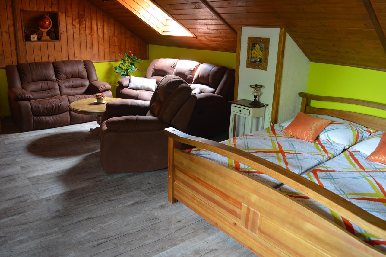 Guest House Hakluv Mlyn Hrabetice  ภายนอก รูปภาพ