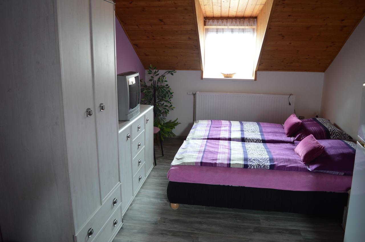 Guest House Hakluv Mlyn Hrabetice  ภายนอก รูปภาพ